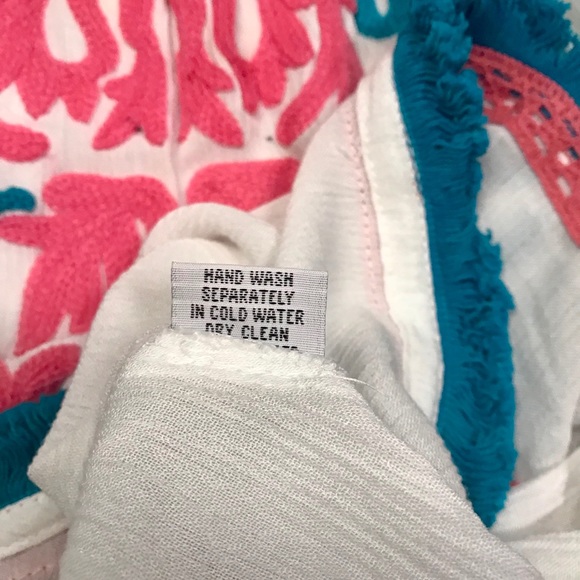 5🌟Rated!! A&A Embroidered Blouse - Picture 6 of 8